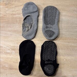 Pilates Gray and Black Socks